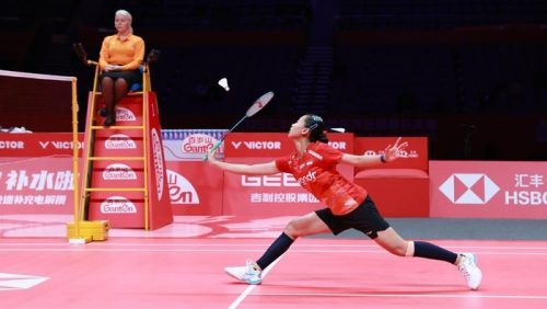 Putri Kusuma Wardani merayakan kemenangan setelah mengalahkan Sung Shuo Yun pada babak 32 besar Indonesia Masters 2026 di Istora GBK, Jakarta.