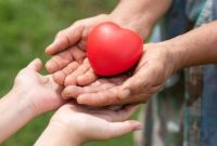 Ilustrasi sedekah jariyah sebagai amal kebaikan yang pahalanya terus mengalir meski telah meninggal dunia.