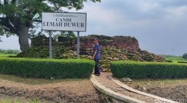 Candi Lemah Duwur di Sidoarjo (Suparno/detikJatim)


Baca artikel detikTravel, 