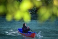 Keindahan Pulau Maratua di Kabupaten Berau menampilkan laut biru jernih dan hamparan terumbu karang yang memikat wisatawan.