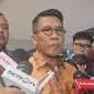 Mukhammad Misbakhun menanggapi transisi kepemimpinan OJK di Jakarta.