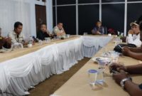Kepala Diskominfosta Kota Sungai Penuh, Josrizal Helman, saat sosialisasi E-Media bersama insan pers.