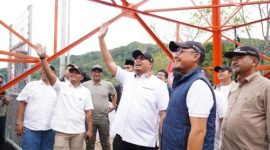 Wakil Ketua Komisi VI DPR RI, Andre Rosiade, meresmikan operasional BTS Telkomsel di Nagari Garabak Data, Kabupaten Solok, Sumatera Barat.