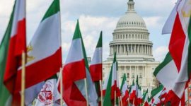 Bendera Iran berkibar di depan United States Capitol di tengah meningkatnya ketegangan antara Teheran dan Washington.