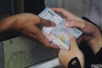 Ilustrasi penukaran uang di Bank Indonesia. Foto: Ari Saputra