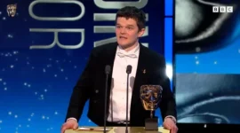 Robert Aramayo menyampaikan pidato kemenangannya sebagai Aktor Terbaik di BAFTA Awards 2026 (Foto: Youtube/BAFTA)