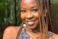 Ifunanya Nwangene, penyanyi asal Nigeria dan jebolan The Voice Nigeria, meninggal dunia setelah digigit ular saat tidur di rumahnya di Abuja.