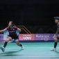 Ganda putri Indonesia, Amallia Cahaya Pratiwi/Siti Fadia Silva Ramadhanti, berpose dengan trofi juara Thailand Masters 2026 di Nimibutr Stadium, Bangkok.