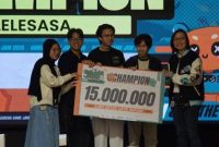 Tim Lelesasa berpose usai dinobatkan sebagai juara Garena Game Jam 3 yang digelar pada 6–8 Februari 2026.