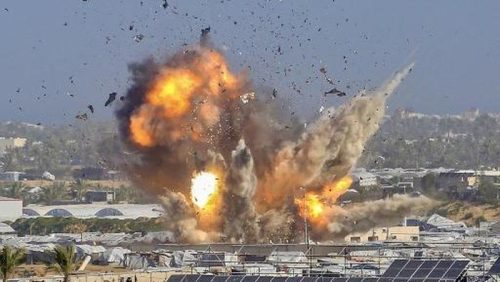 Ledakan akibat serangan Israel di Gaza, 31 Januari 2026 (AFP/Bashar Taleb)