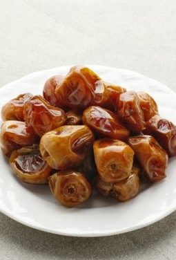 Cara Nabi Muhammad Konsumsi Kurma Saat Ramadan