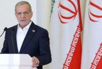 Presiden Iran Masoud Pezeshkian menyampaikan pidato peringatan Revolusi Islam ke-47 di tengah ketegangan dengan Amerika Serikat terkait program nuklir.