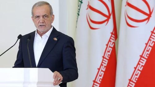 Presiden Iran Masoud Pezeshkian menyampaikan pidato peringatan Revolusi Islam ke-47 di tengah ketegangan dengan Amerika Serikat terkait program nuklir.