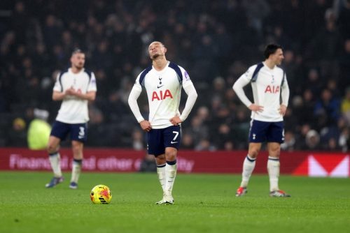 Pemain Tottenham Hotspur sedang berlatih menjelang laga Liga Inggris menghadapi ancaman degradasi.