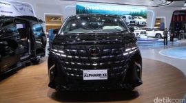 Toyota Alphard XE hadir sebagai varian paling terjangkau di lini Alphard