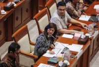 Menteri Komdigi Meutya Hafid membahas program kerja dengan Komisi 1 DPR. Sumber: ANTARA FOTO / Asprilla Dwi Adha