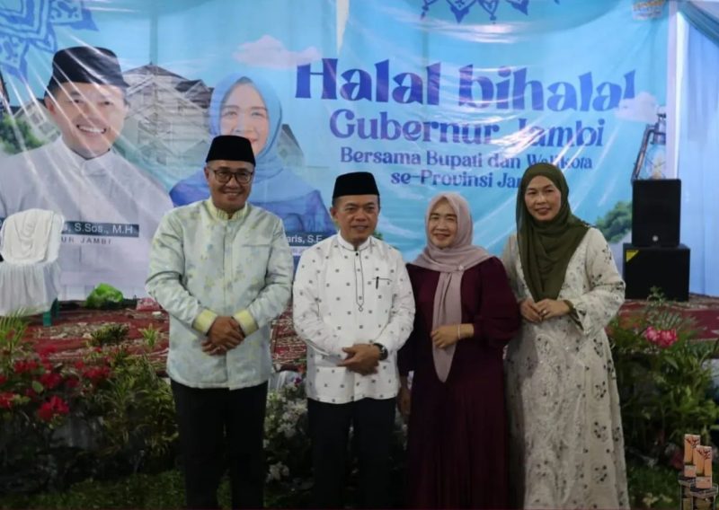 Wali Kota Sungai Penuh Alfin bersama rombongan menghadiri kegiatan halal bihalal yang digelar Gubernur Jambi Al Haris di kediamannya di Bangko, Kabupaten Merangin, Senin (23/3/2026).