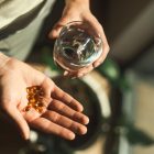 Mengonsumsi vitamin dan makanan bergizi membantu memulihkan daya tahan tubuh setelah perjalanan mudik.