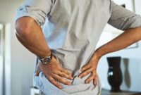 Apakah tubuh pegal menandakan kolesterol tinggi? Simak penjelasan medis, gejala sebenarnya, dan cara memantau kadar kolesterol dengan tepat.