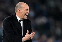 Allegri memilih bersikap realistis soal peluang juara Milan usai dibungkam Lazio di Serie A. Foto: REUTERS/Daniele Mascolo