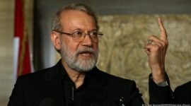 Akun resmi Ali Larijani mengunggah catatan tulisan tangan sebagai penghormatan kepada pelaut Iran di tengah klaim Israel tentang kematiannya.