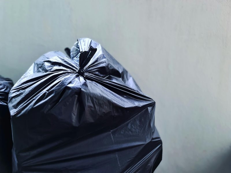 ilustrasi kantong plastik ( foto pexels)