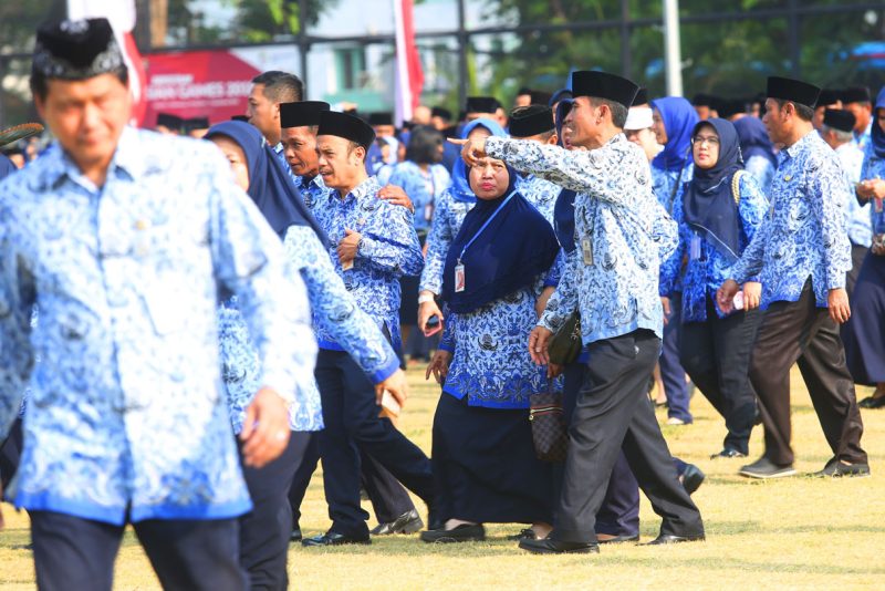 Bupati Bandung Dadang Supriatna menyambut terbitnya SE Mendikdasmen Nomor 6 Tahun 2026 yang memperbolehkan dana BOSP digunakan untuk membayar honor guru dan tenaga kependidikan PPPK paruh waktu.