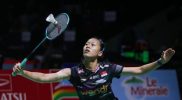 Putri Kusuma Wardani mengembalikan shuttlecock saat menghadapi Nozomi Okuhara di semifinal Swiss Open 2026.