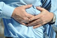 Penderita asam lambung sering mengalami nyeri di dada dan ulu hati setelah mengonsumsi makanan pemicu.