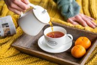 Teh hitam menjadi alternatif minuman berkafein yang membantu meningkatkan energi dan fokus secara lebih stabil.