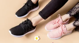 ilustrasi sepatu/Photo by Bella Zhong from Pexels