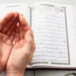 Ilustrasi doa, baca surat yasin, tahlil (Freepik)