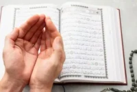 Ilustrasi doa, baca surat yasin, tahlil (Freepik)