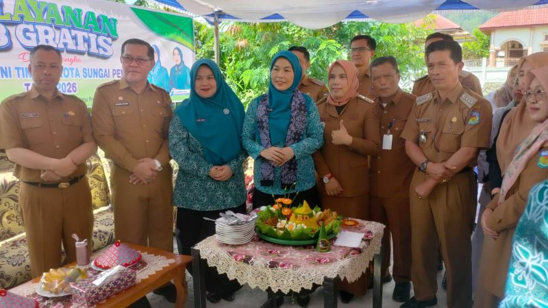 Pelayanan KB gratis di Sungai Penuh saat peringatan Hari Kartini 2026.