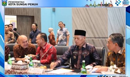 Wakil Wali Kota Sungai Penuh Azhar Hamzah menghadiri RUPSLB Bank Jambi di Kota Jambi bersama pemegang saham dan direksi.