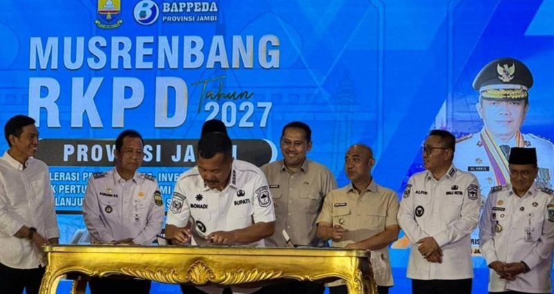 Bupati Kerinci, Monadi, menghadiri Musrenbang RKPD Provinsi Jambi Tahun 2027 di Auditorium Rumah Dinas Gubernur Jambi, Rabu (15/04/2026).