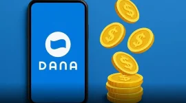 Ilustrasi pengguna aplikasi DANA saat mengakses tautan Dana Kaget untuk mengklaim saldo gratis di tengah maraknya promo ritel.