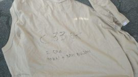 Baju yang dilempar penghuni apartemen di Jakbar (dok Antara)