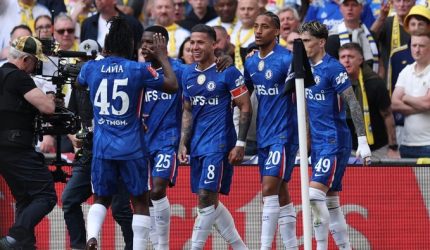 Chelsea pemain merayakan kemenangan 1-0 atas Leeds United di semifinal Piala FA di Stadion Wembley, dengan ekspresi lega setelah memastikan lolos ke final.