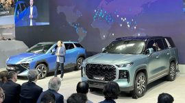 Chery menampilkan Chery Tiggo V sebagai mobil keluarga 3-in-1 dalam ajang Beijing Auto Show 2026