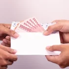 Ilustrasi penyaluran bantuan sosial kepada masyarakat (Foto: Pexels)