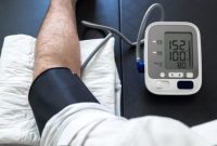 Pemeriksaan tekanan darah sejak usia muda penting untuk mencegah risiko penyakit jantung dan ginjal