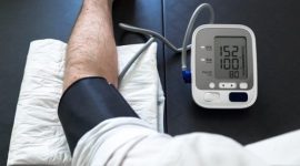 Pemeriksaan tekanan darah sejak usia muda penting untuk mencegah risiko penyakit jantung dan ginjal