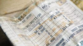 Ilustrasi STNK yang digunakan sebagai dokumen resmi kendaraan dan pengurusan pajak di Samsat