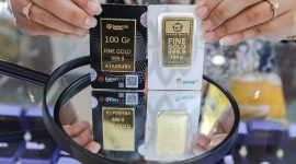 Daftar harga emas di Pegadaian pada 30 April 2026 yang menunjukkan penurunan pada berbagai ukuran dan merek.