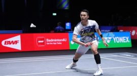 Jonatan Christie tampil agresif saat melawan Leong Jun Hao di gim pertama