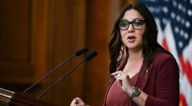 Menteri Tenaga Kerja AS Lori Chavez-DeRemer mundur dari jabatannya setelah terseret skandal yang melibatkan staf dan keluarganya.