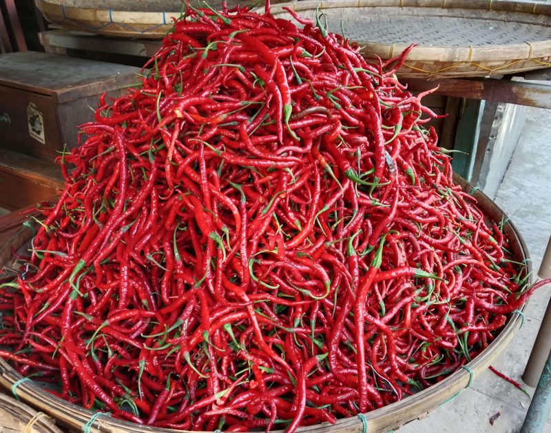 Cabe merah naik di Pasar Tanjung Bajure.