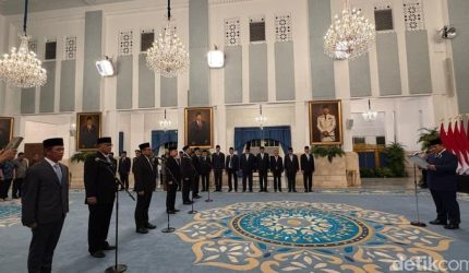 Prabowo Subianto melantik enam pejabat baru di Istana Negara