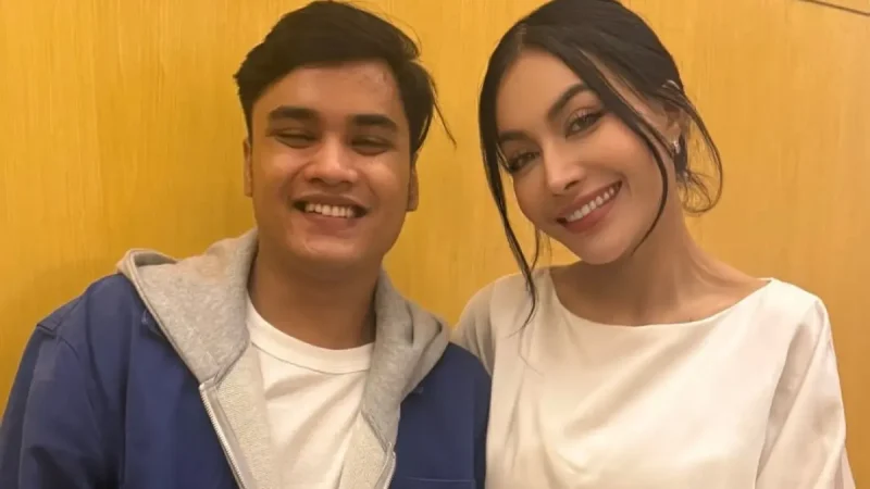 Penyanyi Denada dan putranya, Ressa Rizky Rosano, akhirnya bertemu setelah sempat terlibat perseteruan. (Instagram: denadaindonesia)